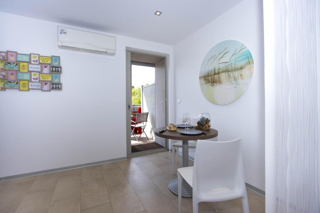 Studio Alon Ideal Pour Vos Vacances Ou Sejours Pros Saint-Cyr-sur-Mer Luaran gambar