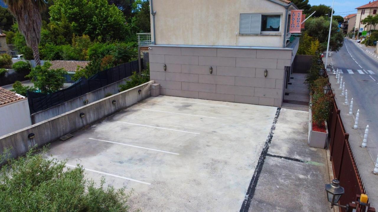 Studio Alon Ideal Pour Vos Vacances Ou Sejours Pros Saint-Cyr-sur-Mer Luaran gambar