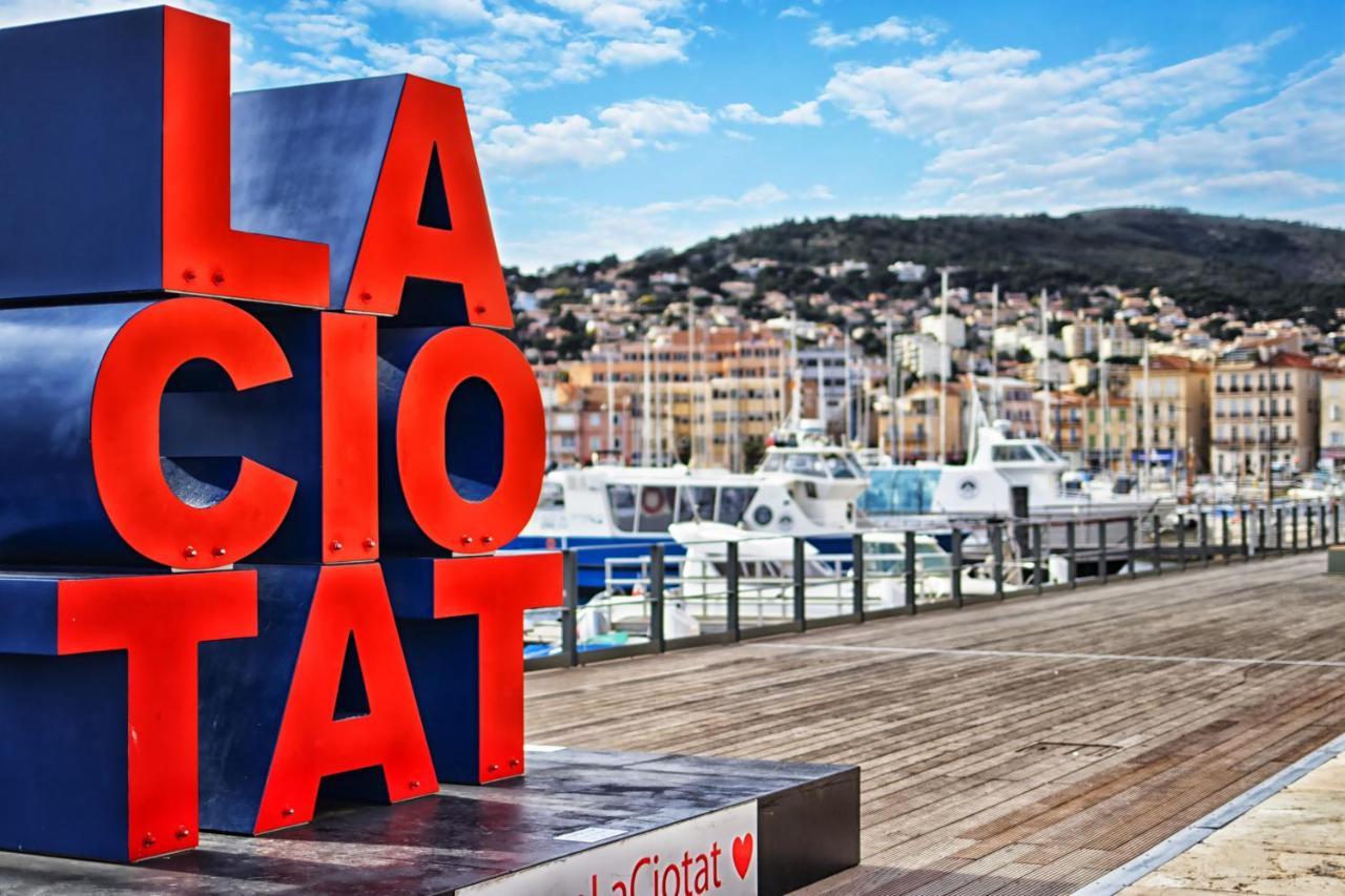 Studio Alon Ideal Pour Vos Vacances Ou Sejours Pros Saint-Cyr-sur-Mer Luaran gambar