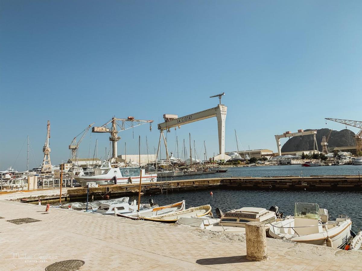 Studio Alon Ideal Pour Vos Vacances Ou Sejours Pros Saint-Cyr-sur-Mer Luaran gambar