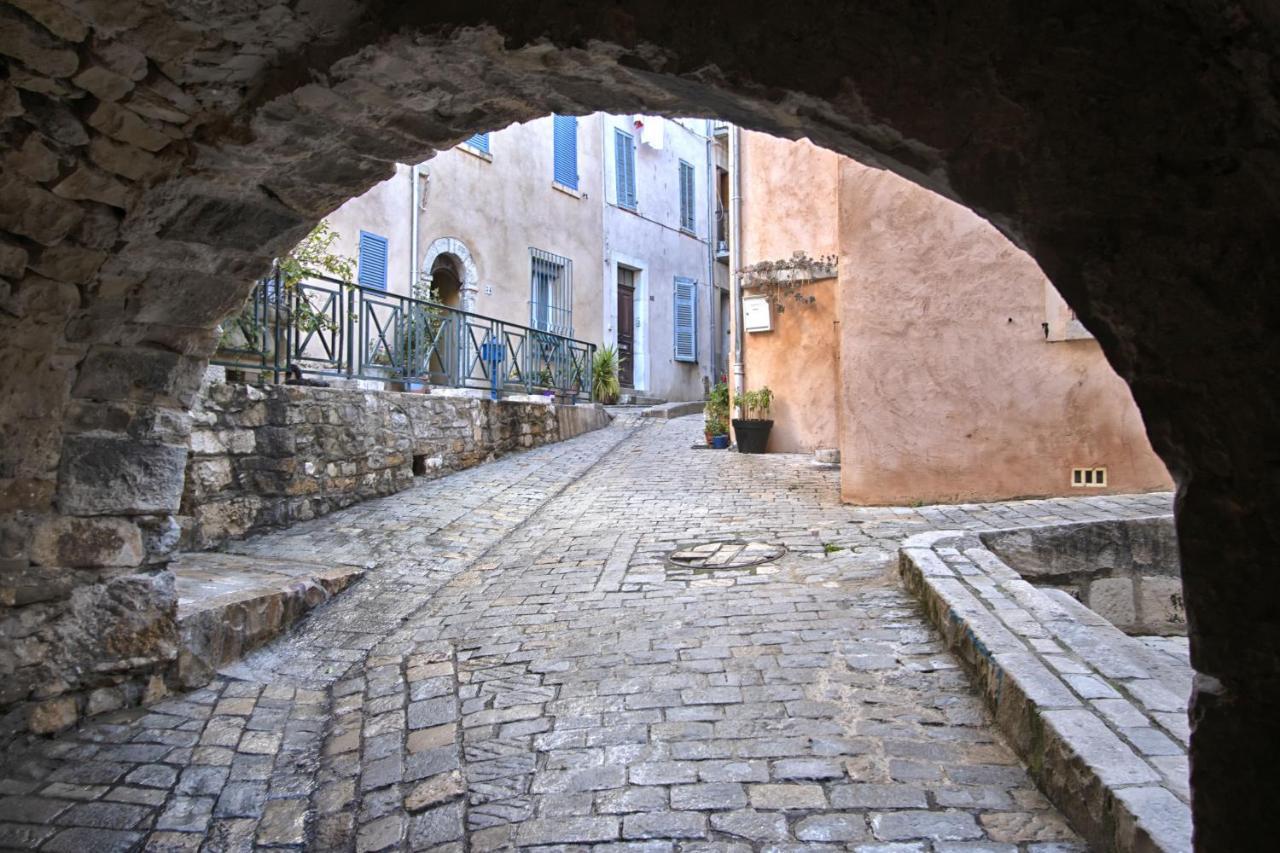 Studio Alon Ideal Pour Vos Vacances Ou Sejours Pros Saint-Cyr-sur-Mer Luaran gambar